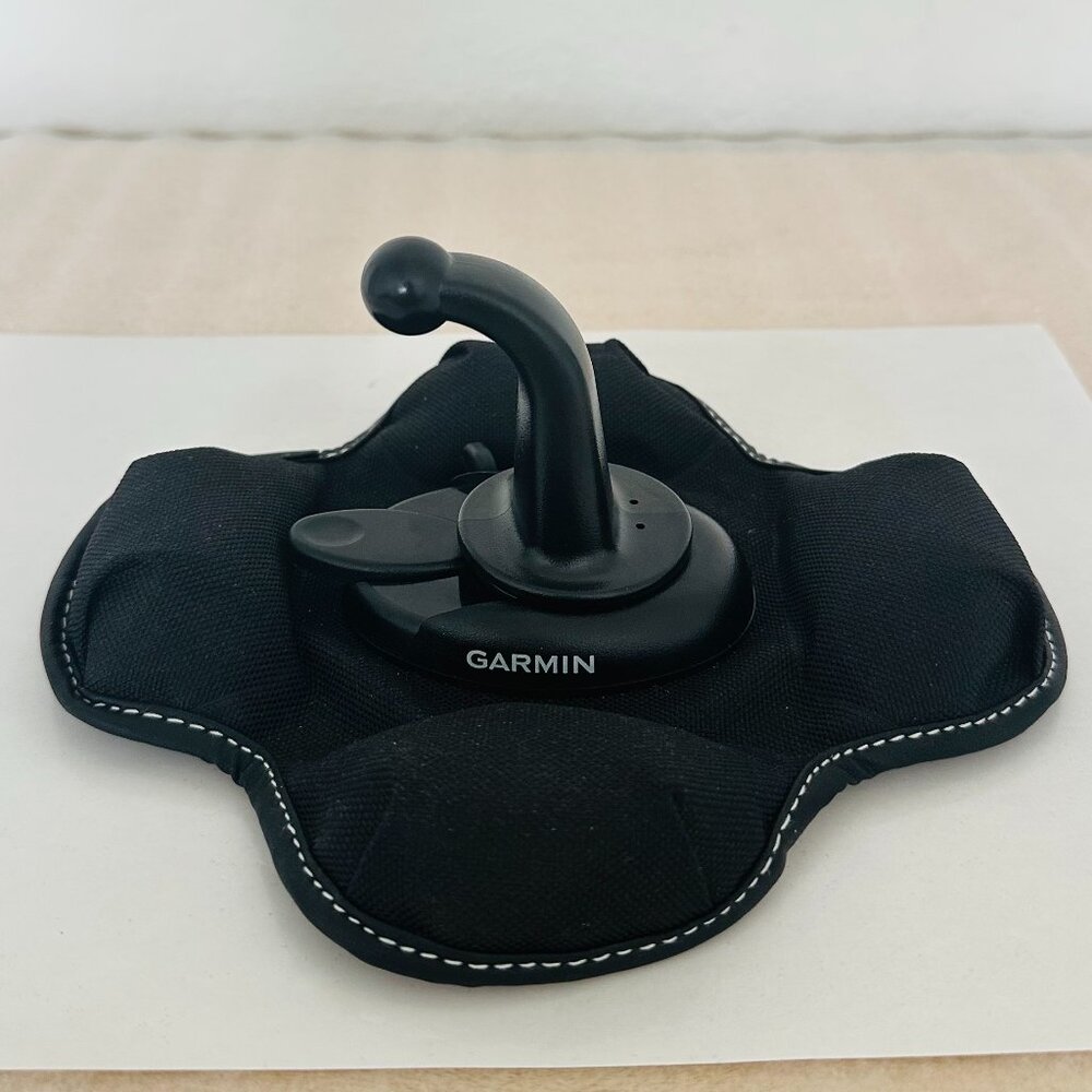 π Garmin π Portable Friction Mount - Picture 4 of 7